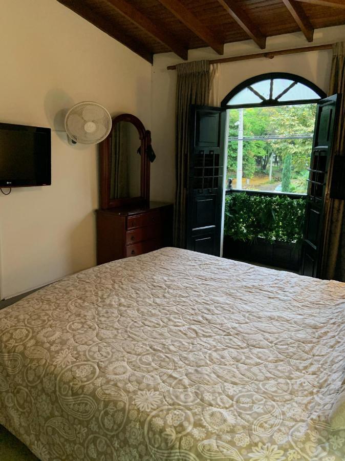 Hotel Casa Rosales à Medellín Extérieur photo