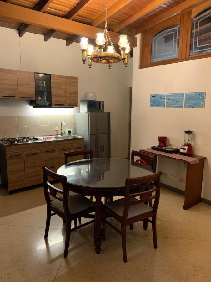 Hotel Casa Rosales à Medellín Extérieur photo
